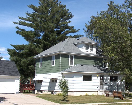 202 W Fir Street Stratford