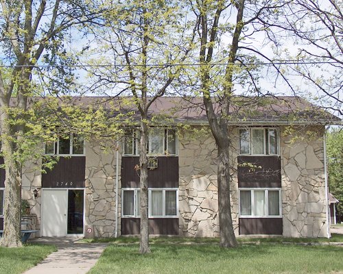 2740 - 2800 Maple Drive Plover