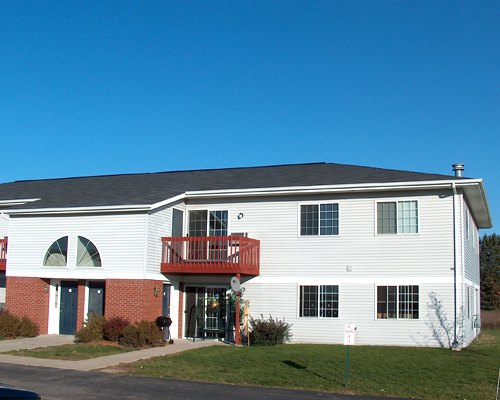 Charlotte Court Antigo