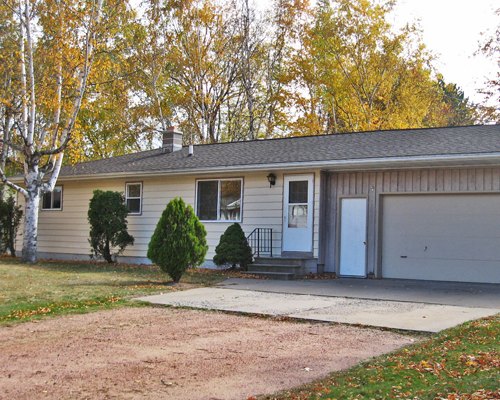 2207 Sherwood Avenue Rothschild