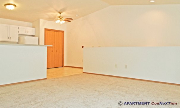 Living Room to Dinette