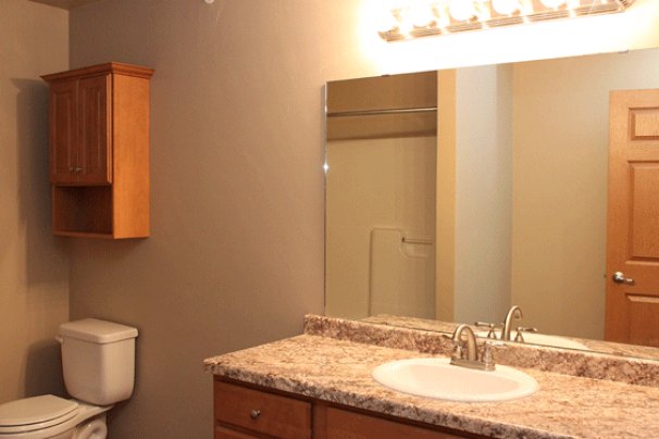 Bathroom 2 with Full Tub/Shower