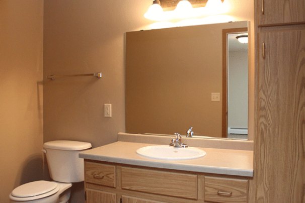 Master Bedroom Half-Bath