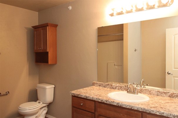 Bathroom 2 with Full Tub/Shower