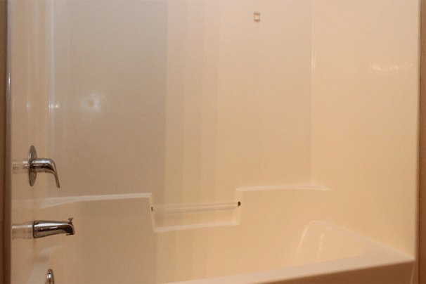 Bathroom Tub/Shower