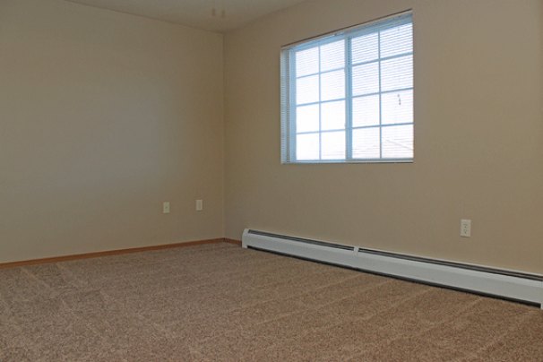 Queen Bedroom 1