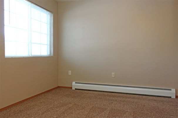 Queen Bedroom 2