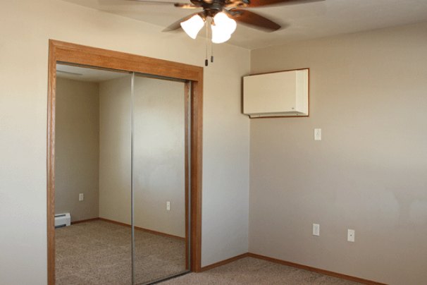 Queen Bedroom 1