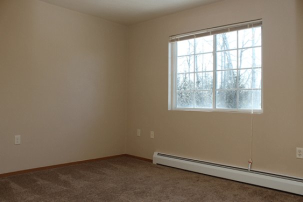 Queen Bedroom 2