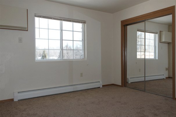 Queen Bedroom 1