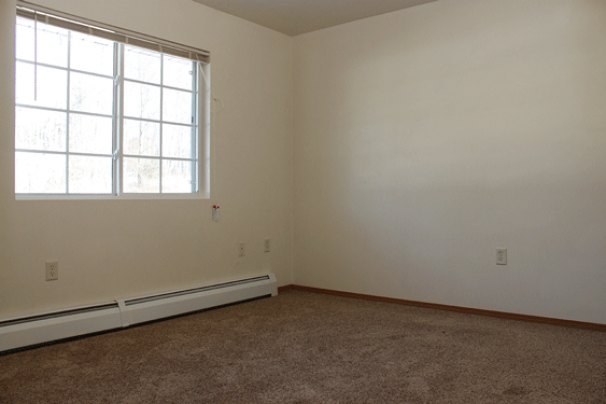 Queen Bedroom 2
