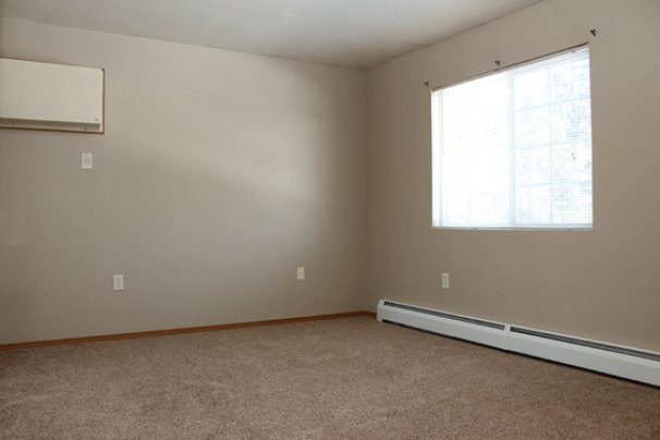 Queen Bedroom 1