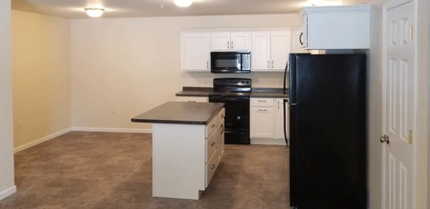 Kitchen & Dining