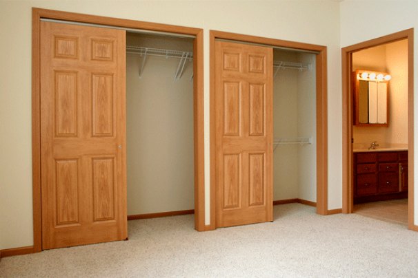 Bedroom 1 Bathroom Access