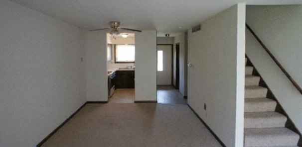 Living Room / Dining