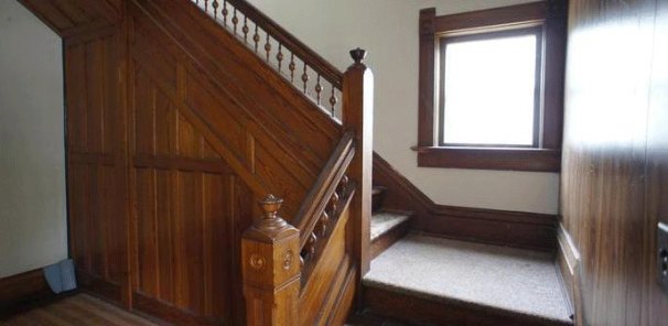 Beautiful Entry Stairway