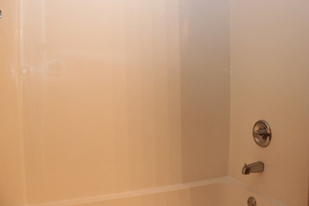 Bathroom 2 Full Tub/Shower