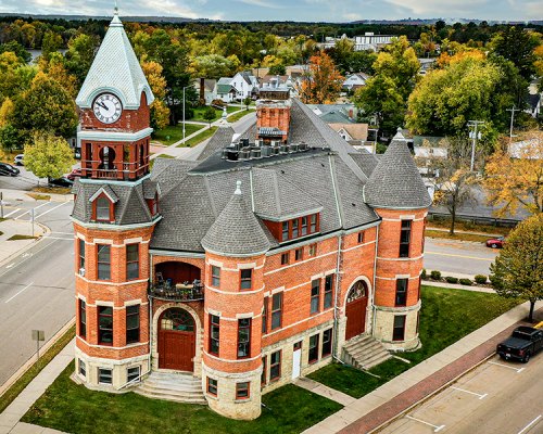 713 E 2nd Street #304 Merrill