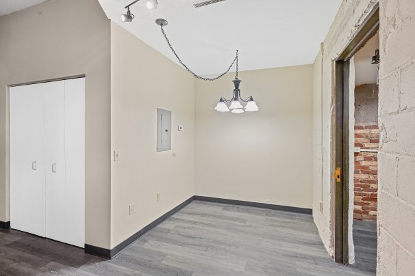 Dining Room to Kitchen