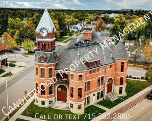 713 E 2nd St Apt 105 Merrill